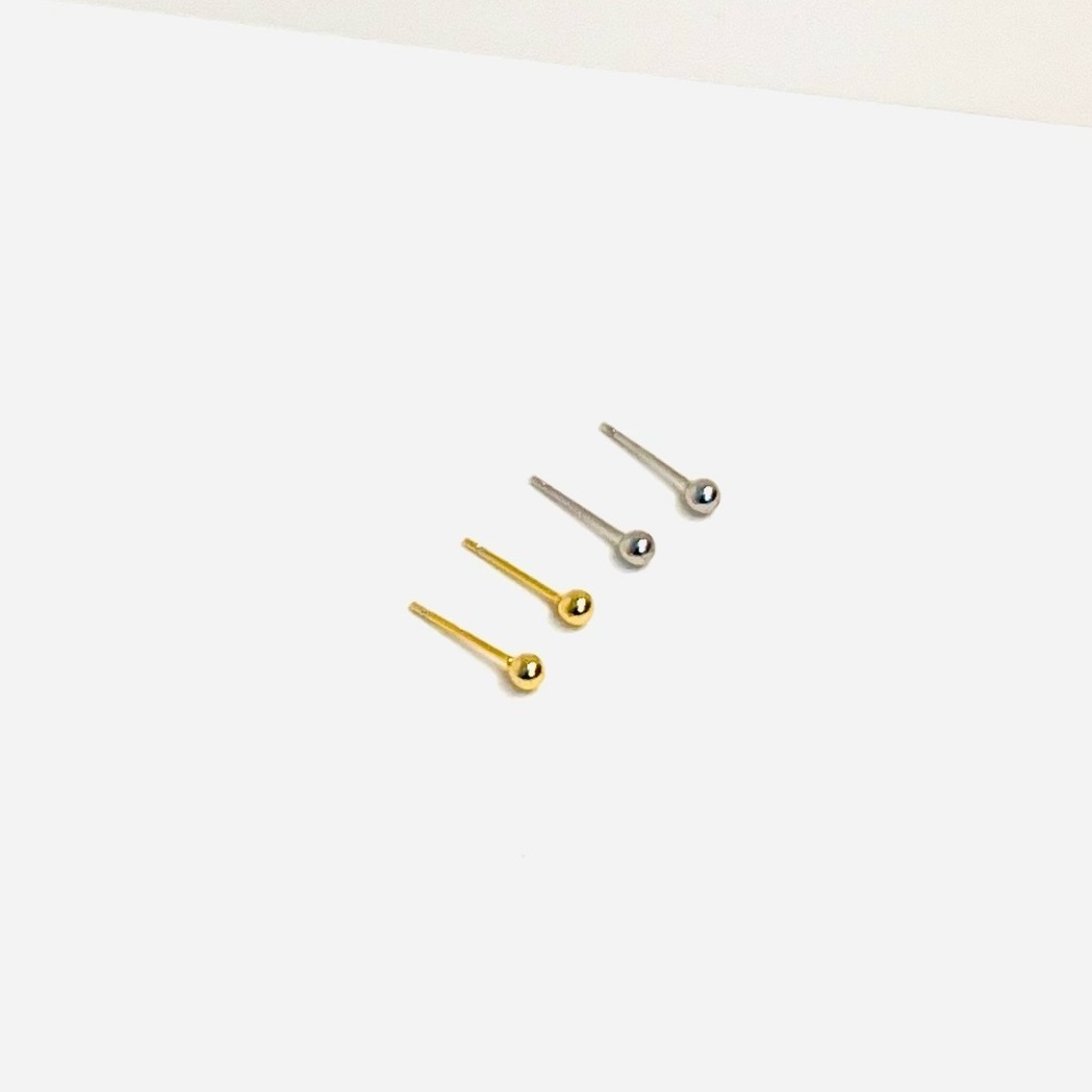 CUTEST ball stud earrings, please pick your finish 😊